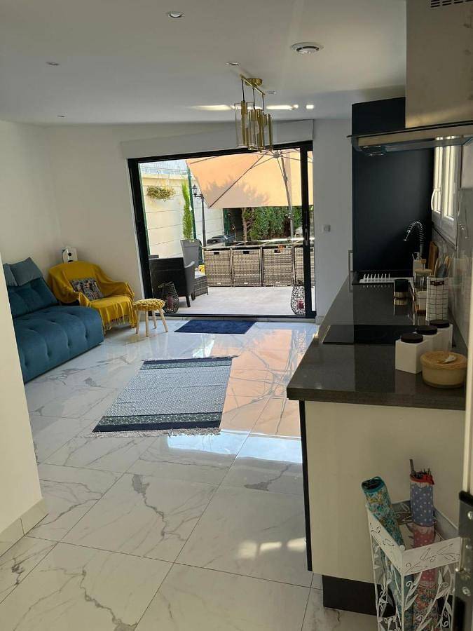 Appartement de vacances pour 2 personnes, avec vue et jardin à Villejuif