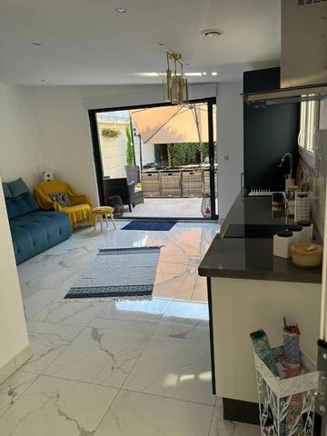 Gîte pour 2 personnes, avec vue et jardin à Villejuif