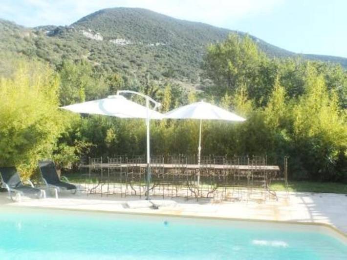 Casa de vacaciones para 15 personas, con jardín además de vistas y piscina - 1