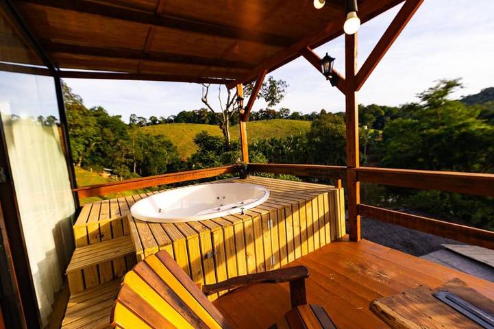 Camping para 2 personas, con jardín y jacuzzi además de terraza y piscina en Santa Catarina