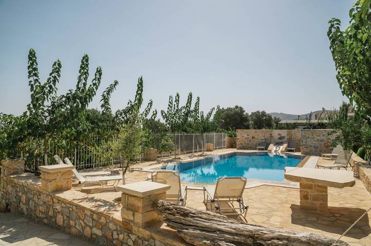 Ferienwohnung für 2 Personen, mit Terrasse und Garten sowie Pool in Pitsidia - 3