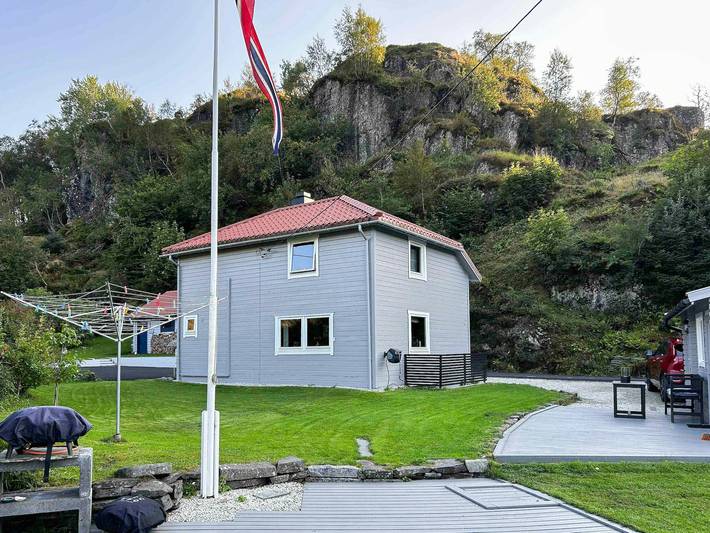 Charmante Hütte am Meer mit atemberaubender Aussicht in Solund