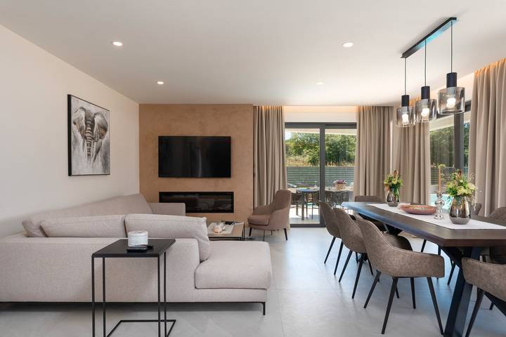 Ferienhaus für 6 Personen, mit Pool und Balkon sowie Garten in Nova Vas - 2