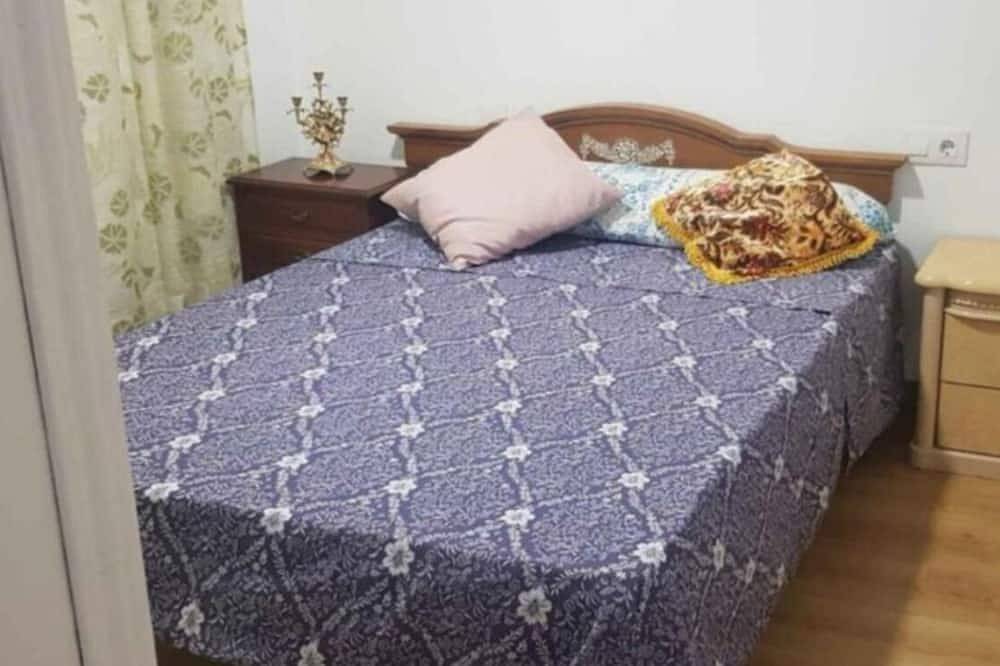 Detached House 6 Bed. 2 Bathrooms Well Connected To Airport And Madrid Center in San Sebastián de los Reyes, Madrid Province