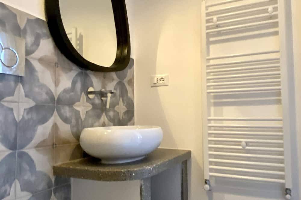 Traumhaus mit Meerblick und beheizbaren Pool & großer Terrasse im Olivenhain in Pontedassio, Riviera di Ponente