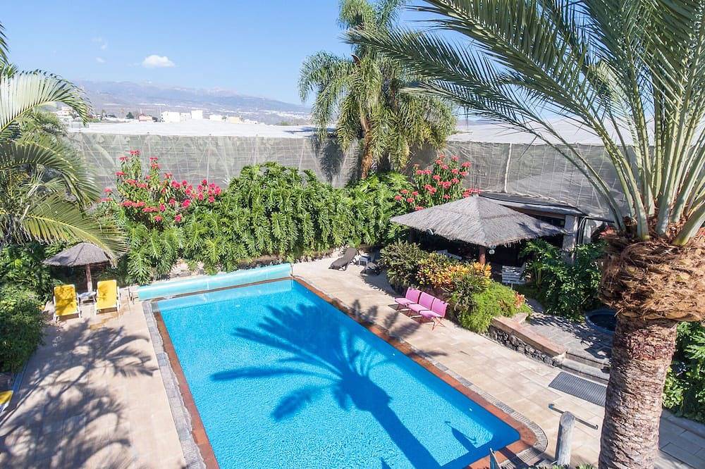 Quiet Picturesqe Banana plantation, Heated pool, walking distance to shops&rest in Guargacho, San Miguel de Abona