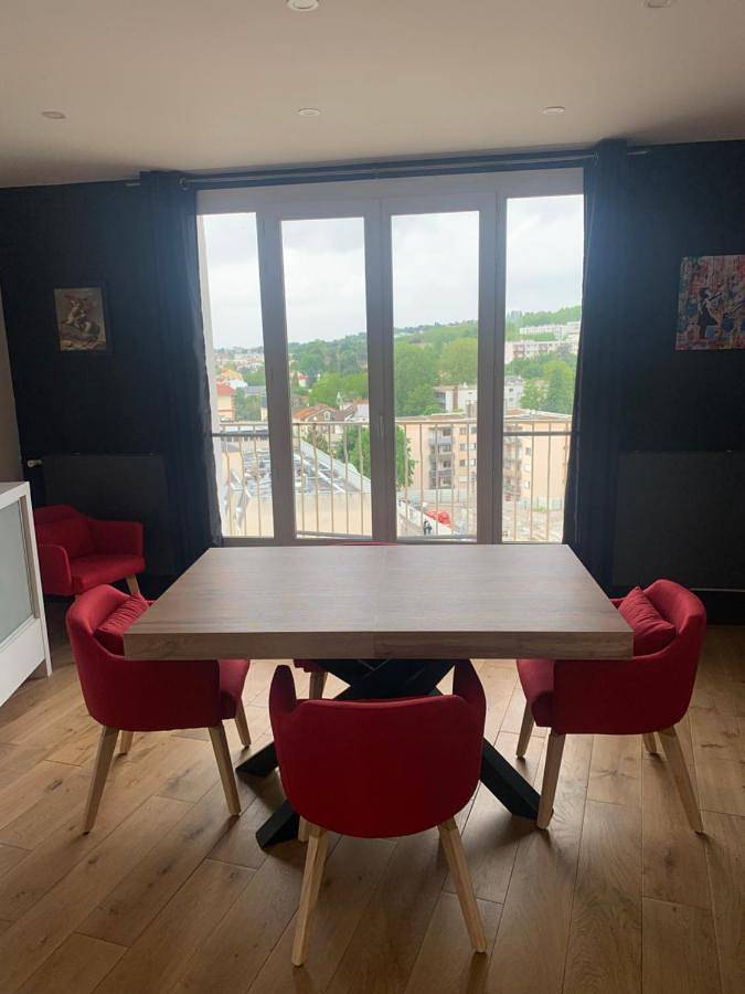 Gîte pour 3 personnes, avec vue et terrasse à Gagny