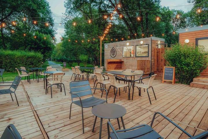 Location de vacances pour 2 personnes, avec vue et jardin ainsi que piscine et bassin pour enfant, animaux acceptés à Saint-Cybranet - 4