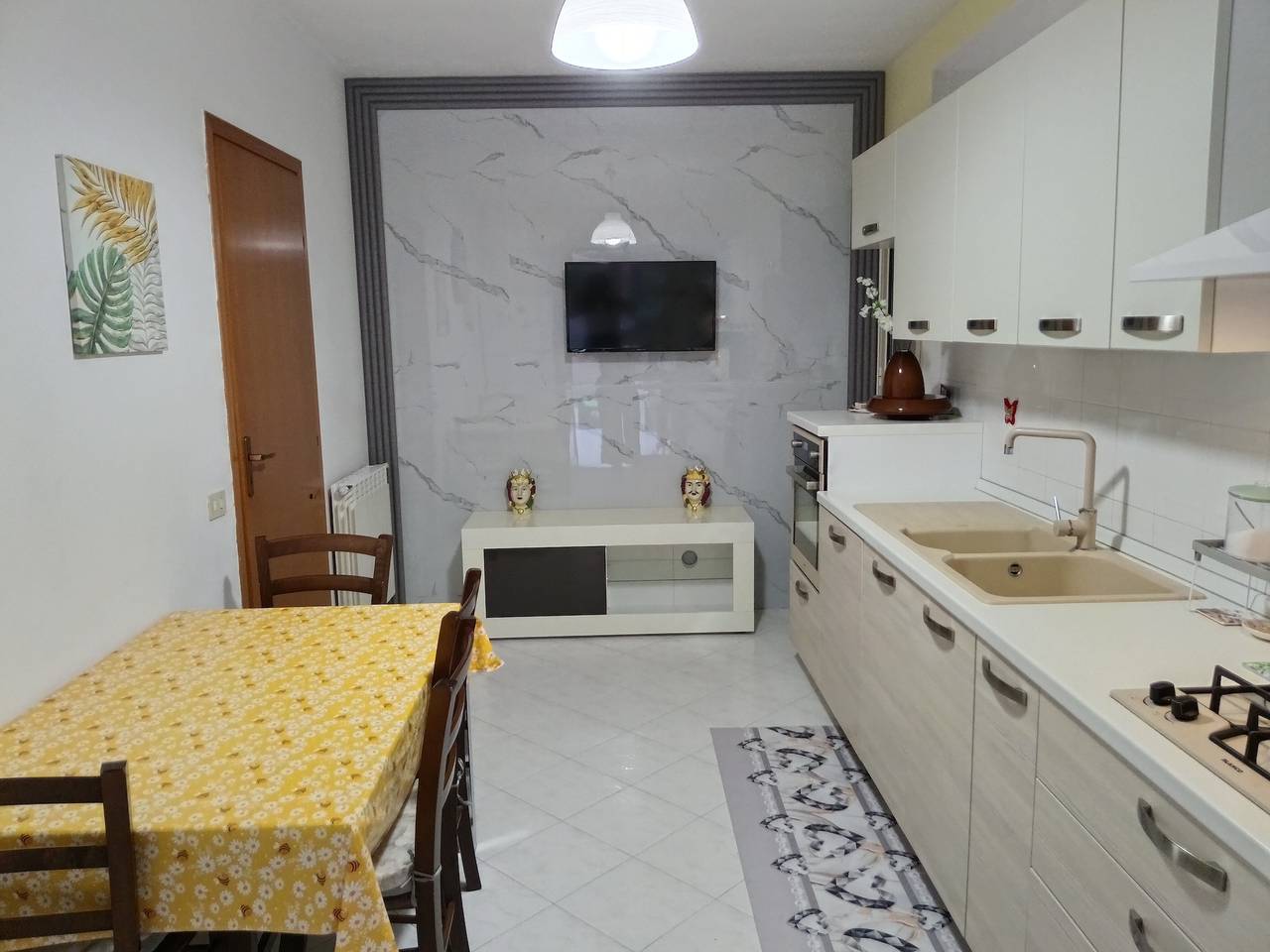 Ganze Wohnung, Ferienwohnung 'Paradiso Marino' mit Terrasse, Garten und Wlan in Cefalù, Cefalù (gemeinde)