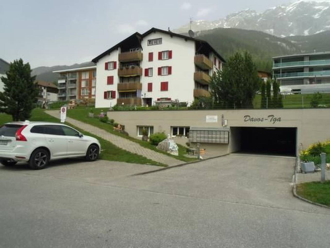 Ganze Wohnung, Grosszügige Dachwohnung mit Aussicht in Surses, Albula
