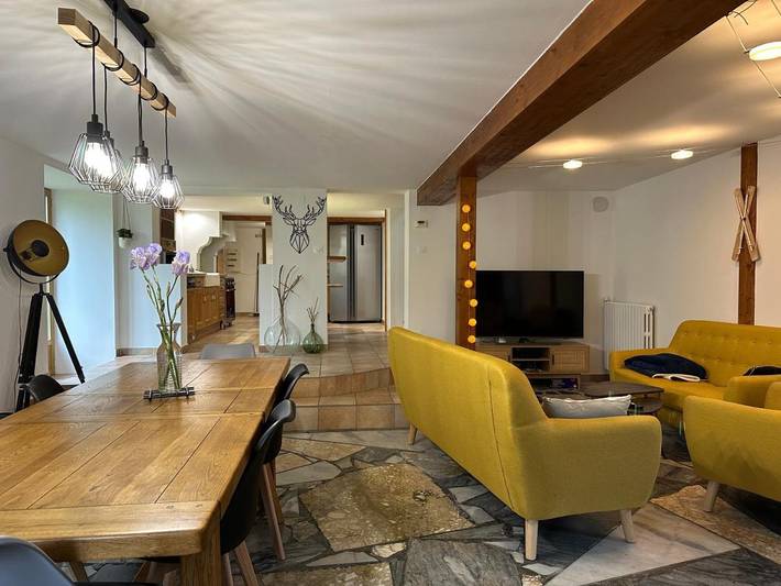 Location de vacances pour 8 personnes, avec vue et jardin à Saint-Aventin - 2