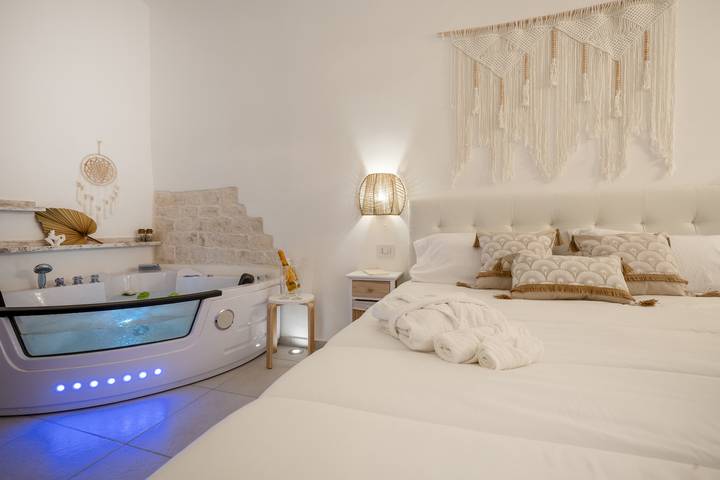 Ferienwohnung für 2 Personen, mit Sauna und Balkon sowie Whirlpool, mit Haustier in Apulien - 2