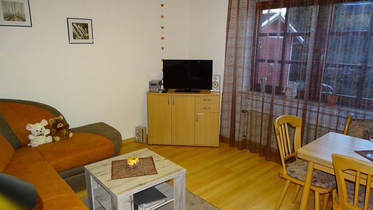 Ganze Ferienwohnung, Ferienwohnung für 2 Personen (60 m²) in Wierschem in Burg Eltz, Wierschem