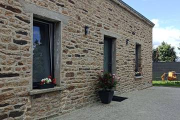 Gîte pour 6 personnes, avec jardin à Locmaria-Grand-Champ