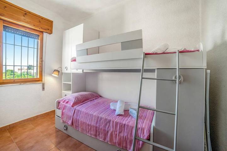 Appartement entier, Favoloso Salento - Apartment with Balcony 50m to Beach, Maruggio, Italy in Spiaggia presso le Dune di Campomarino, Campomarino (Pouilles)