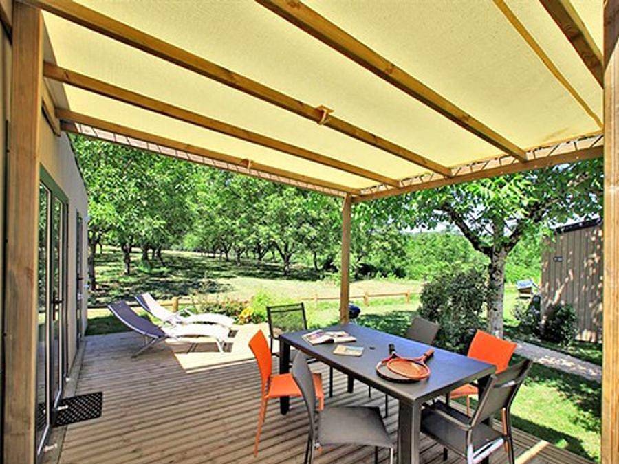 Camping Domaine de Soleil Plage - Mobilheim 4 personen - Ultimate | 2 Zi. | 4 Pers. | Einfache Terrasse | 2 Bad | Klimaanlage | Tv in Vitrac, Périgord Noir