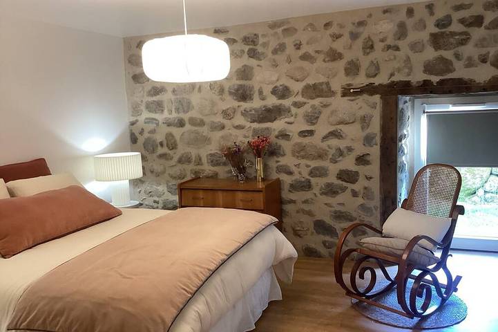 Gîte pour 4 personnes, avec jardin à Lanobre - 4