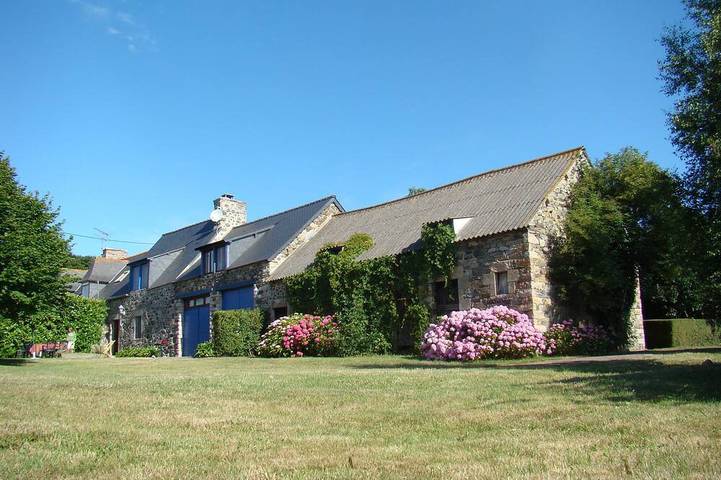 Location de vacances pour 6 personnes, avec Jardin à Hénanbihen