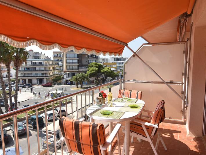 Gîte pour 6 personnes, avec terrasse, animaux acceptés dans Platja Santa Margarita Rosas - 2