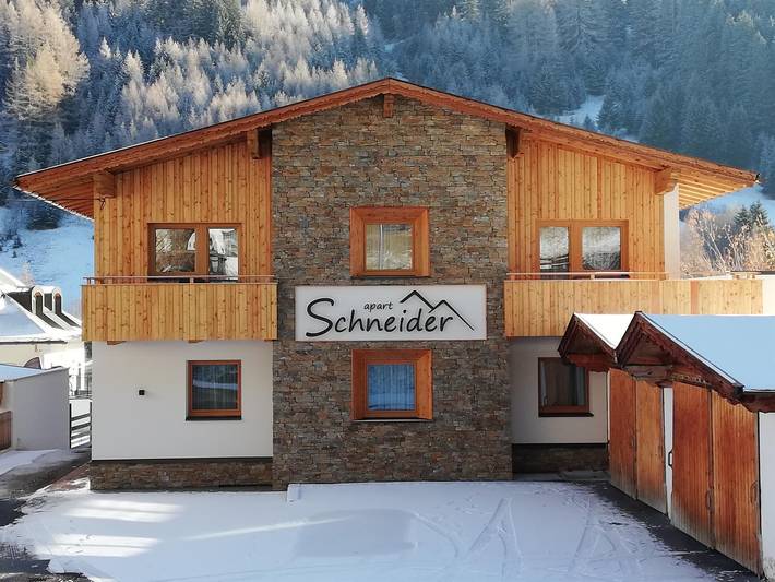 Ferienwohnung für 4 Personen, mit Balkon und Garten sowie Sauna in Ischgl