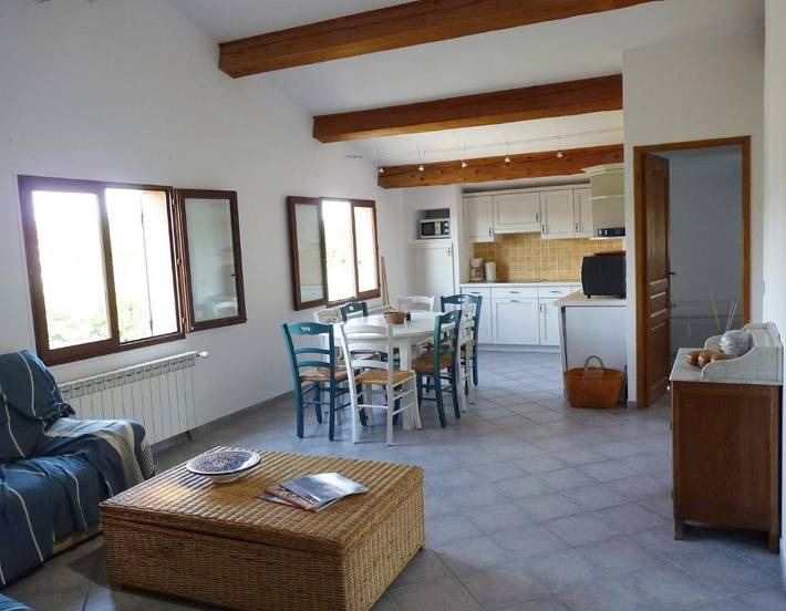 Gîte pour 4 personnes, avec vue ainsi que jardin et piscine, adapté aux familles à Bagnols-sur-Cèze - 4
