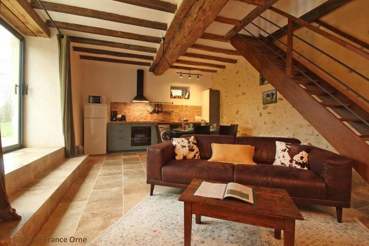 Gîte pour 4 personnes, avec vue et jardin dans Colombiers (Orne)