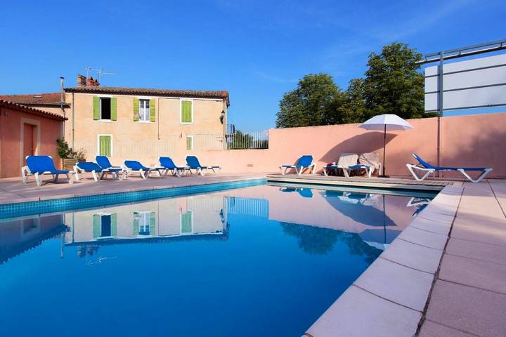 Hôtel pour 2 personnes, avec terrasse et piscine