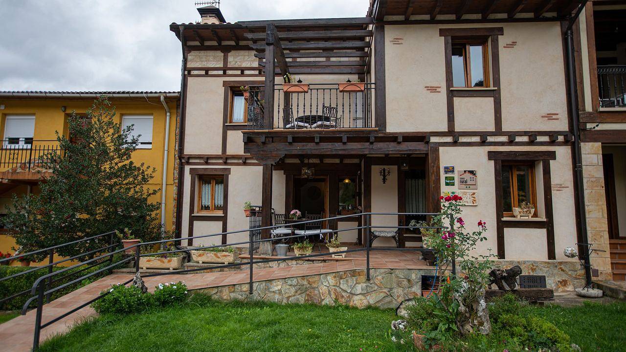 Casa de vacaciones para 8 personas con jardín in Frías, Cordillera Cantábrica