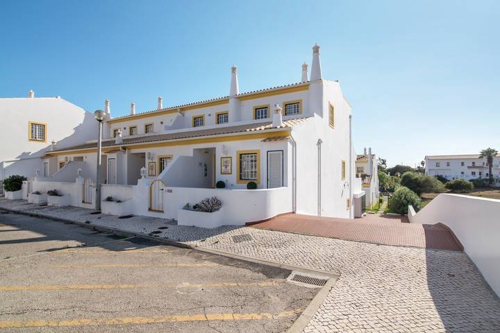 Ferienhaus für 7 Personen, mit Kinderpool und Balkon sowie Garten in Albufeira - 4
