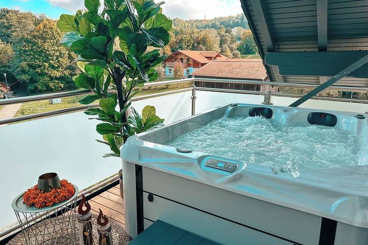 Ferienwohnung für 6 Personen, mit Balkon und Whirlpool sowie Sauna