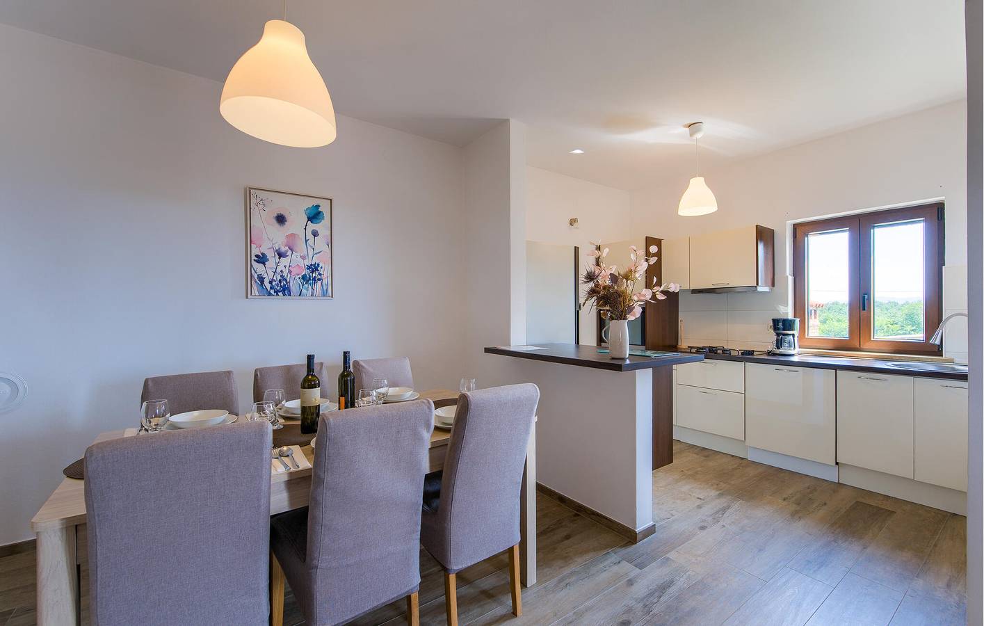 Gemütliche 134 m² große Wohnung mit Pool, WLAN und Parkplatz – 200 m vom Zentrum von Koromani entfernt in Barban, Südküste Istrien