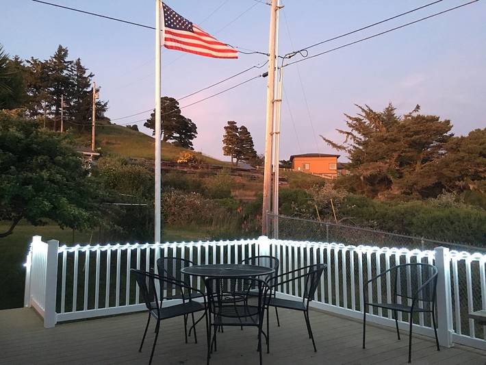 Vacation house for 7 people, with balcony and yard as well as hot tub - 1