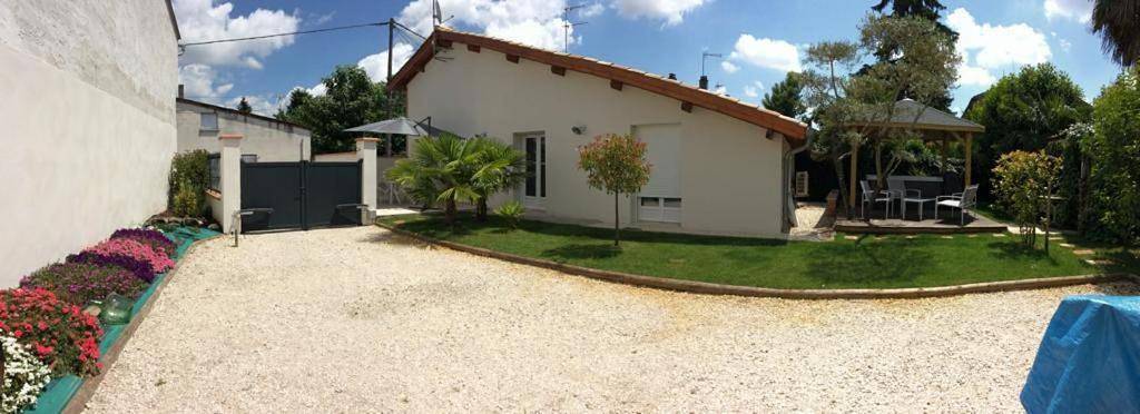 Location de vacances pour 7 personnes, avec terrasse et jacuzzi à Castelsarrasin - 2