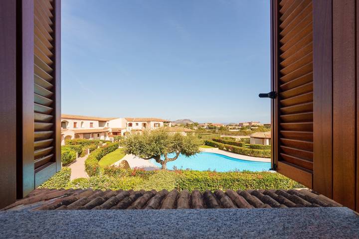 Gîte pour 4 personnes, avec balcon dans Loiri Porto San Paolo - 2