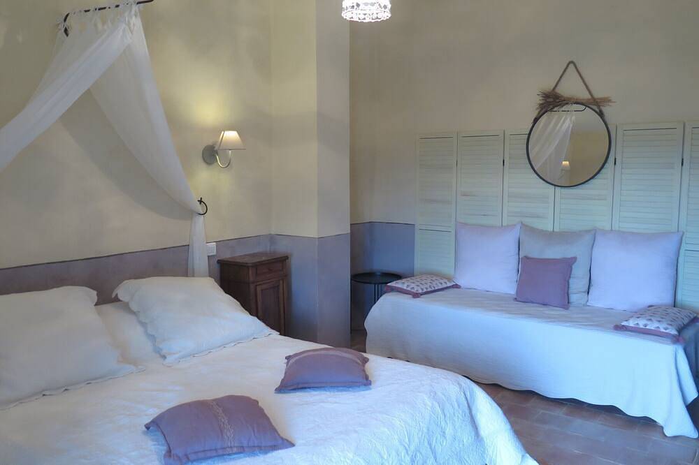 Le Clos de la Tuilerie, bastide à Valensole en Provence, piscine privative in Valensole, Parc naturel régional du Verdon