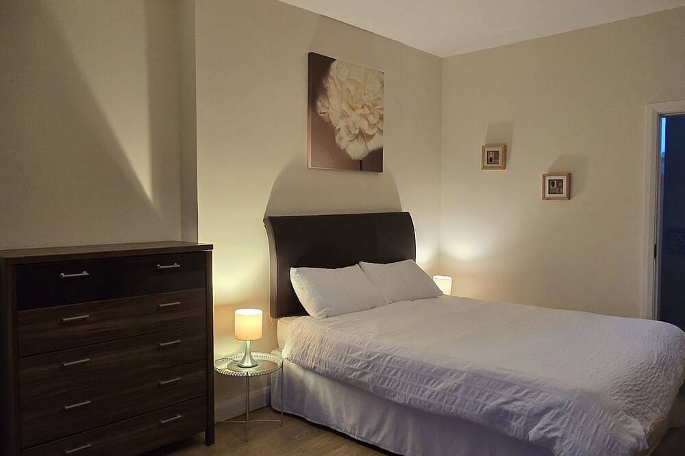 Ganze Wohnung, Apartment-Balkon-Ensuite in Carrickfergus, Grafschaft Antrim