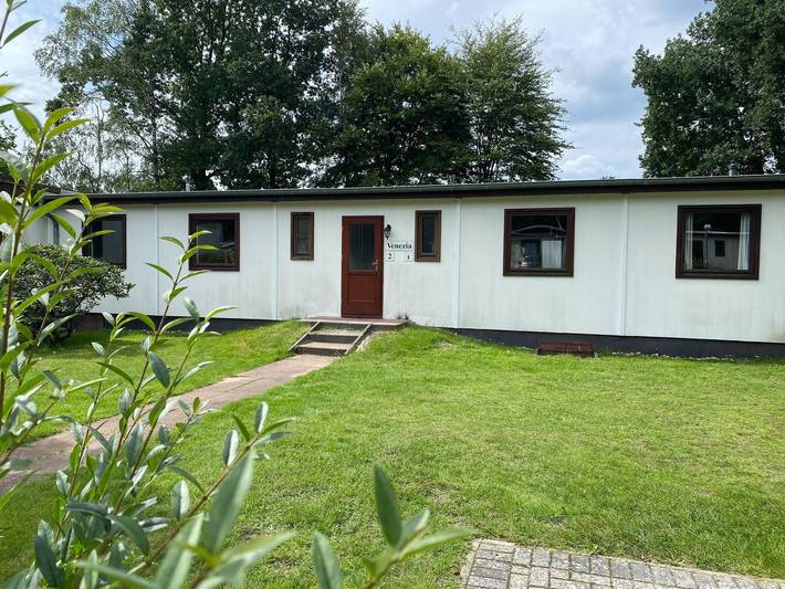 Ferienhaus für 6 Personen, mit Terrasse und Pool