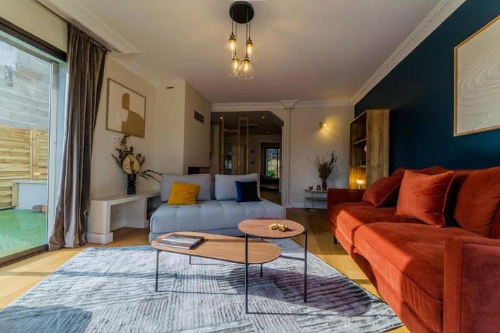 Maison de vacances pour 6 personnes, avec Balcon et Terrasse ainsi que Jardin et Piscine à Tassin-la-Demi-Lune