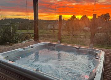 Gîte pour 6 personnes, avec jardin et jacuzzi, adapté aux familles à Saint-Astier