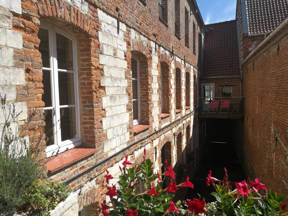 Appartement entier, Two-Bedroom Apartment in Montreuil (Pas-de-Calais), Région de Montreuil