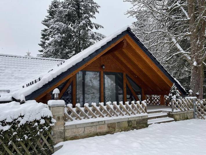 Ferienwohnung für 2 Personen, mit Terrasse und Garten sowie Pool und Ausblick