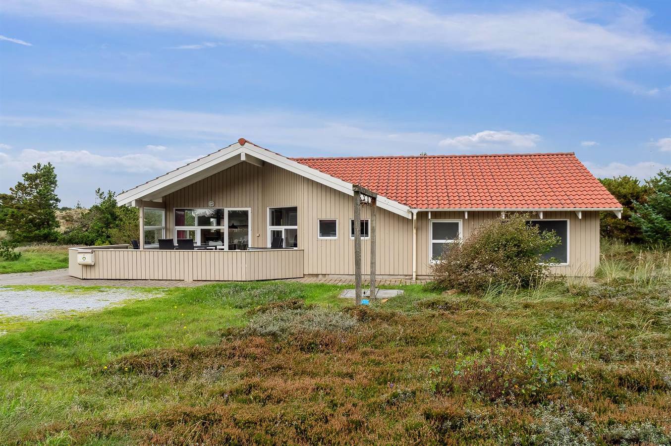 Nice home in Thisted w/ Sauna, 4 Bedrooms and Indoor swimming pool in Klitmøller, Parc National de Thy