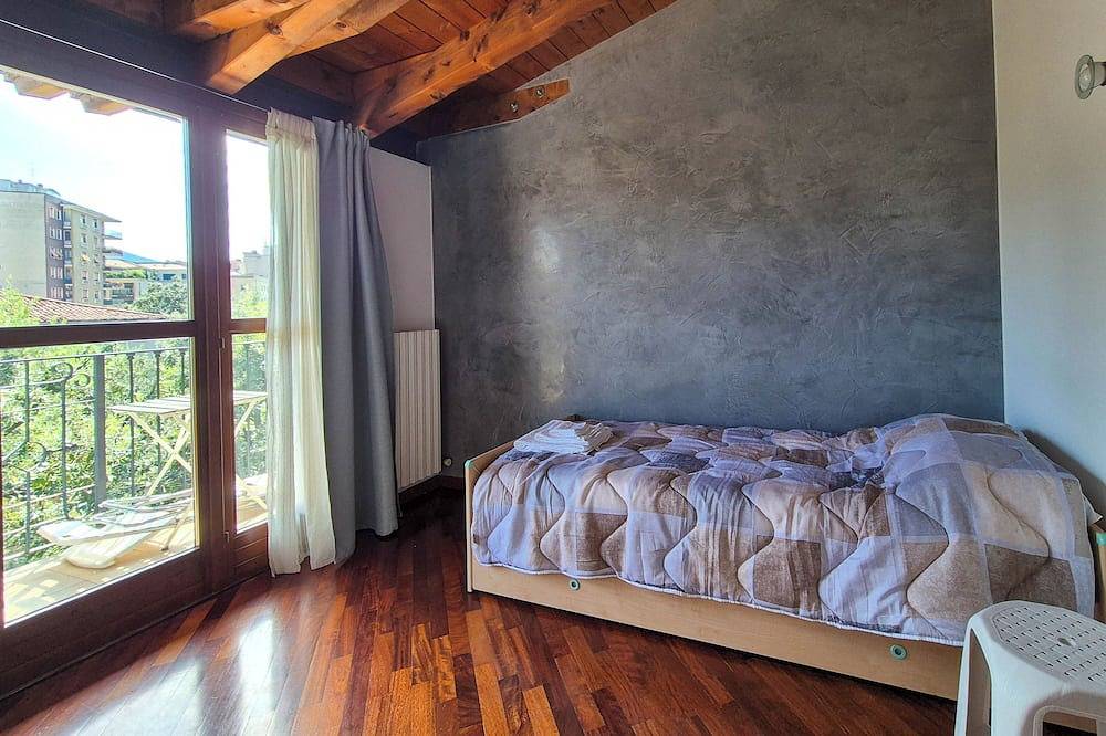 Ganze Wohnung, I Lecci - Two Bedroom Apartment, Sleeps 4 in Brescia, Brescia Provinz