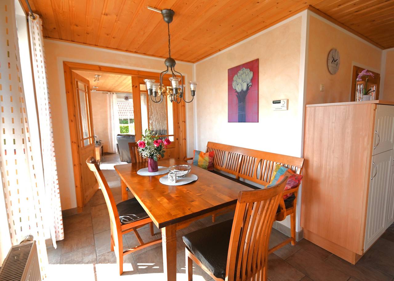 Ferienhaus 'Boddenperle' mit Meerblick, privater Terrasse und Wlan in Breege, Rügen