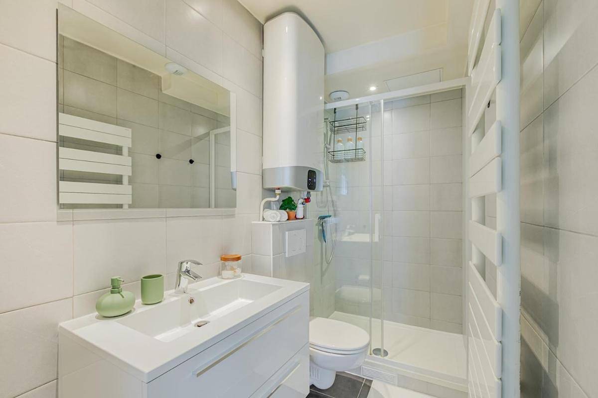 Appartement entier, Le Saint-Martin - Studio rénové - Versailles 7 min - Hec 5 min in Jouy-en-Josas, Yvelines