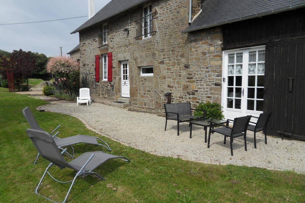 Double Room with Garden View in Mantilly, Parc naturel régional Normandie-Maine