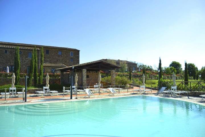 Ferienhaus für 4 Personen, mit Garten und Pool