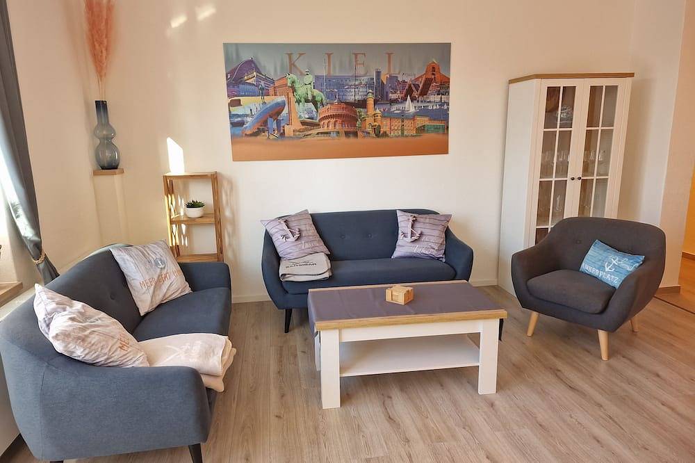Ganze Wohnung, Ruhig gelegene Ferienwohnung mit Garten in Kieler Förde, Kronshagen