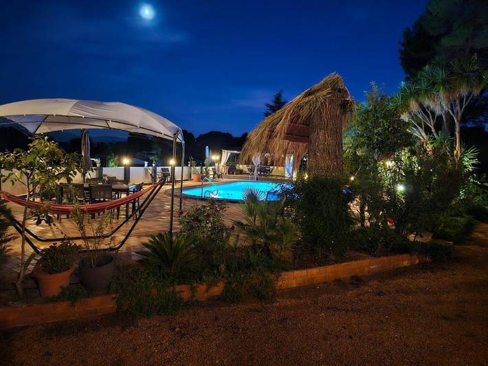 Chalet para 3 personas, con Balcón y Jacuzzi además de Terraza y Jardín en Vall D'albaida - 2