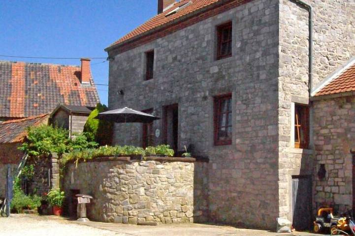 Location de vacances pour 7 personnes, avec terrasse dans Thy-le-Bauduin